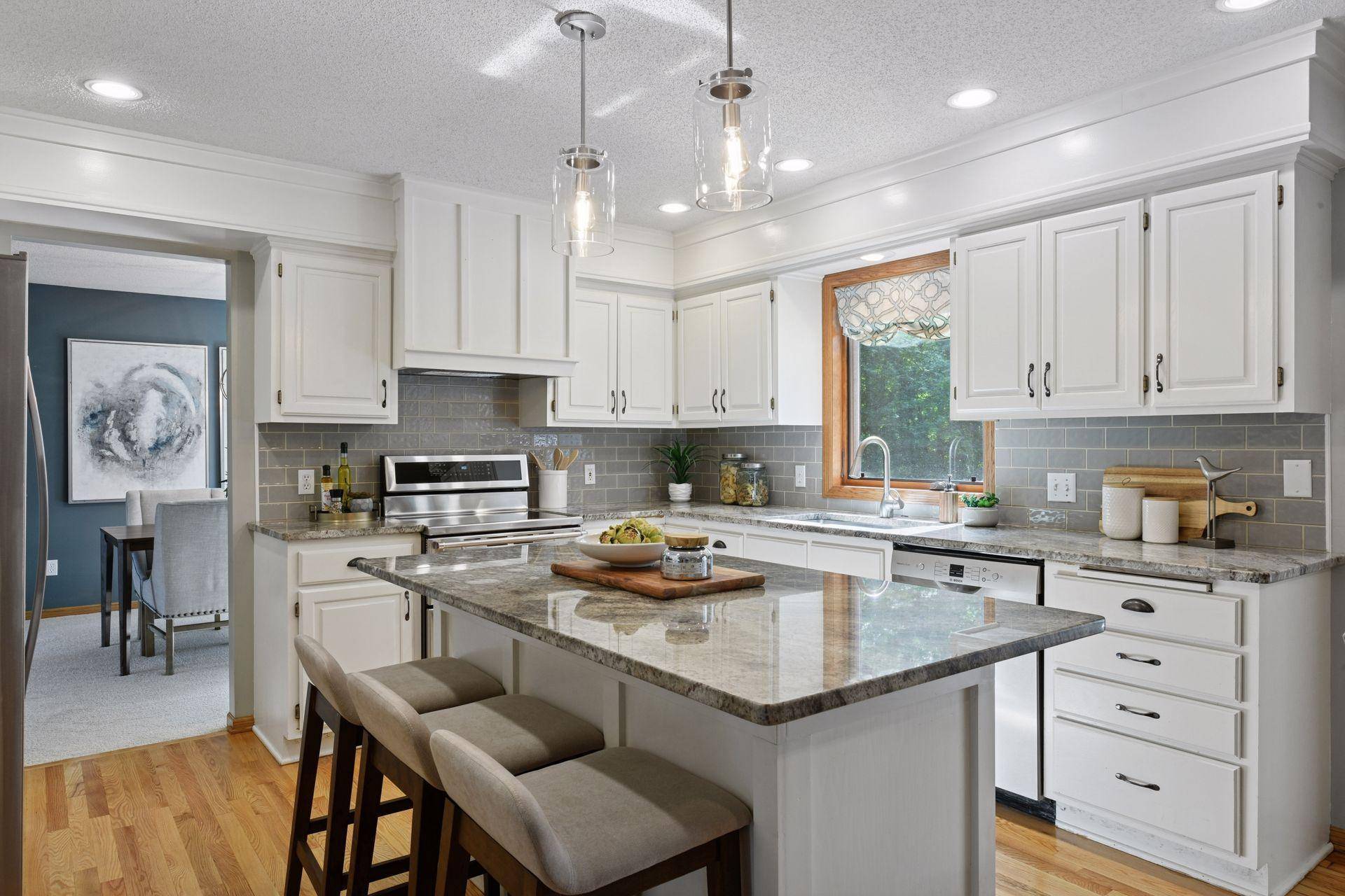 Shorewood, MN 55331,26305 Oak Leaf TRL