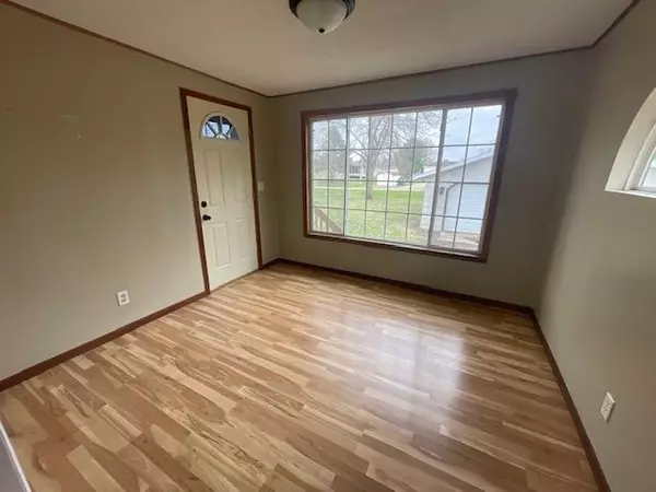 Morristown, MN 55052,402 Main ST W