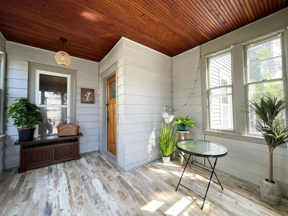 Minneapolis, MN 55408,3221 Pleasant AVE