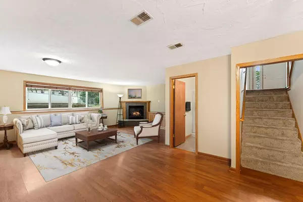 South Saint Paul, MN 55075,2228 Marie AVE