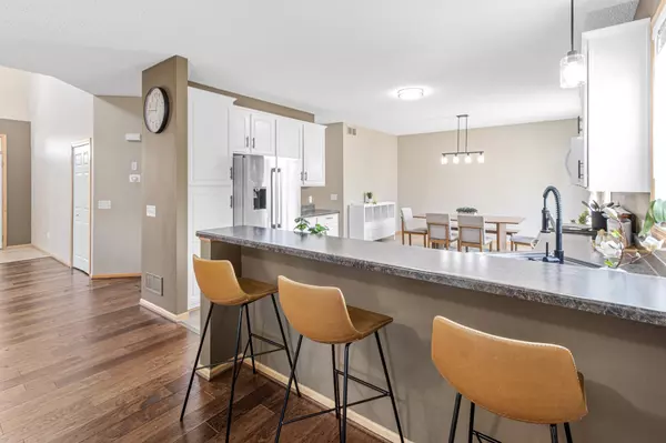 Shakopee, MN 55379,2124 Winterberry LN
