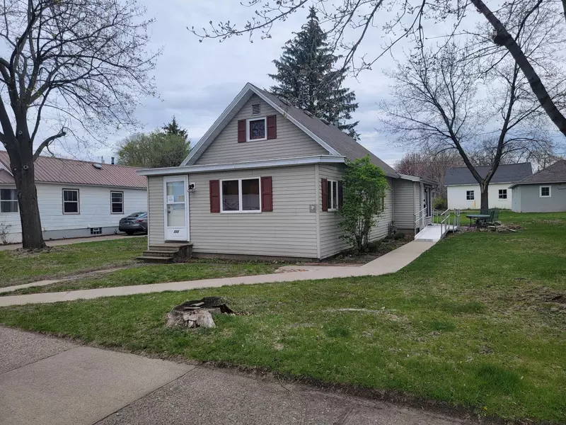 222 E Mark ST, Winona, MN 55987