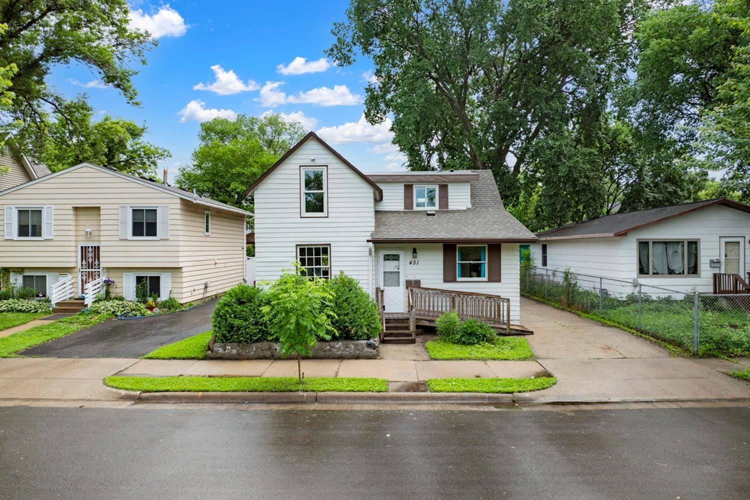 Minneapolis, MN 55413,451 Taylor ST NE