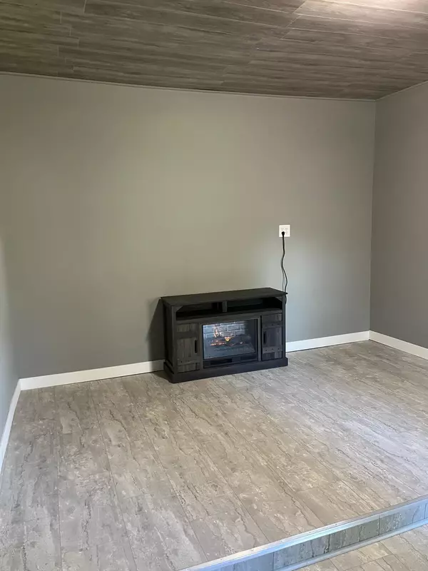 Milaca, MN 56353,635 2nd AVE SW