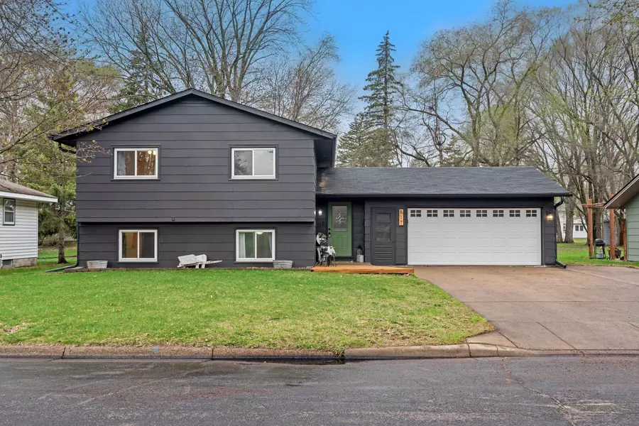 817 Holt AVE NW, Elk River, MN 55330