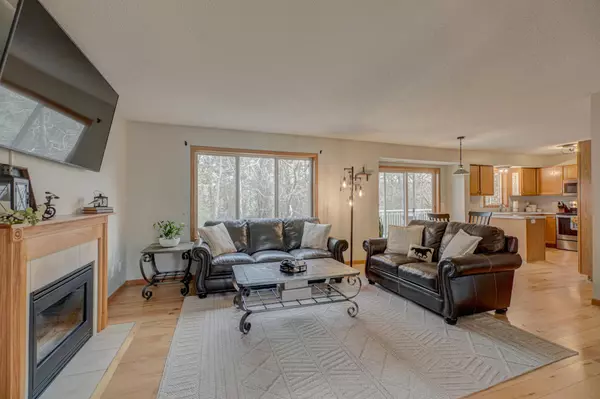 Maplewood, MN 55119,339 Parkview LN S