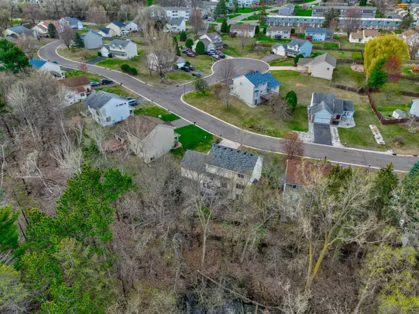 Maplewood, MN 55119,339 Parkview LN S