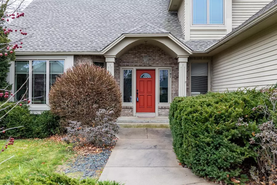 1405 Mayflower DR, Northfield, MN 55057