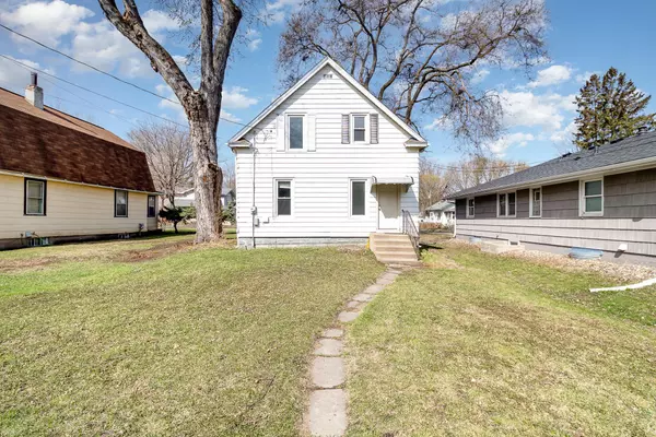 Minneapolis, MN 55414,1040 26th AVE SE