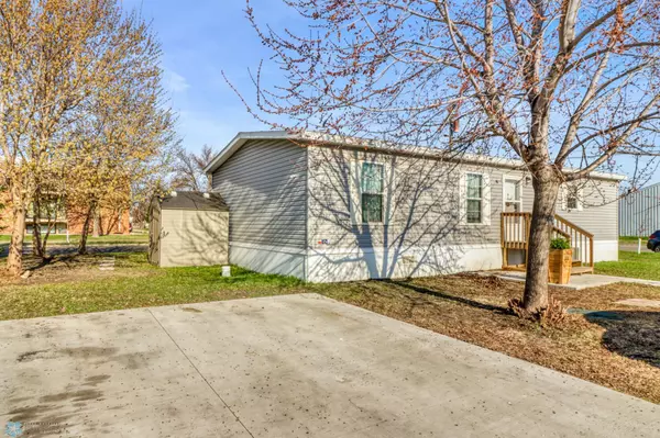 West Fargo, ND 58078,101 F ST E