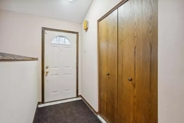 New Brighton, MN 55112,3293 Rice Creek TER