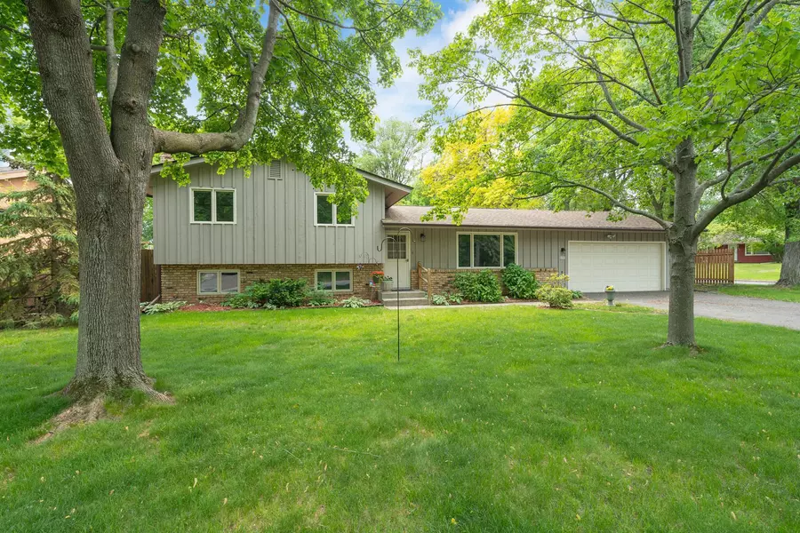 3293 Rice Creek TER, New Brighton, MN 55112