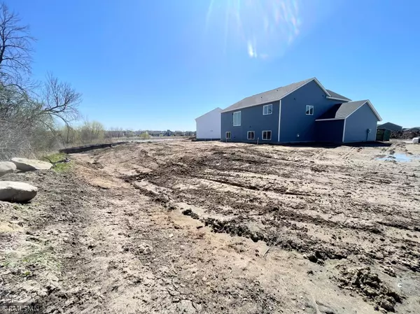 Forest Lake, MN 55025,19937 English LN N