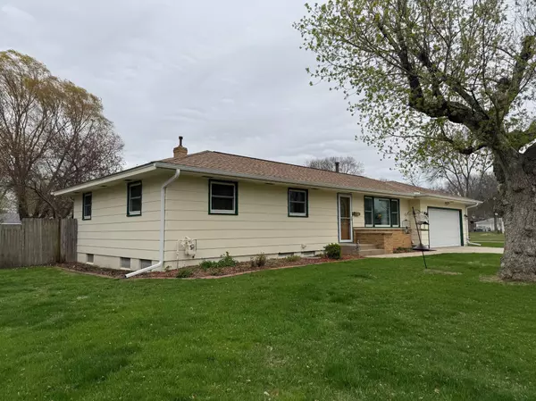 Shakopee, MN 55379,823 Apgar ST S