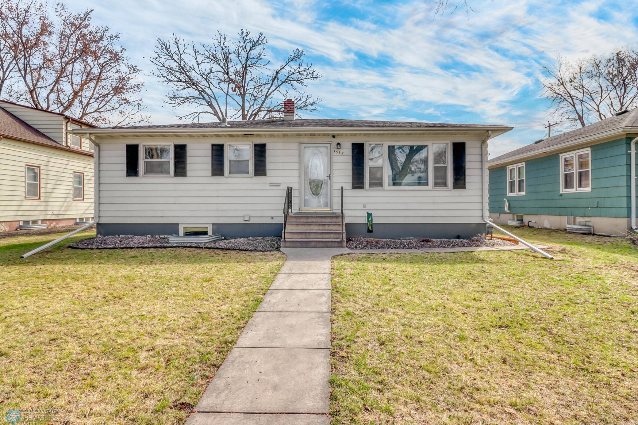 1537 12th ST N, Fargo, ND 58102