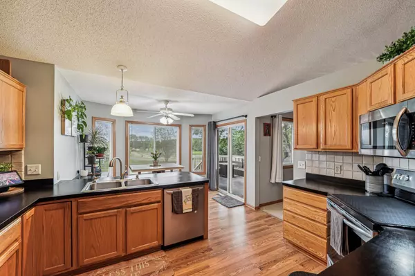Belle Plaine, MN 56011,605 S Maple ST