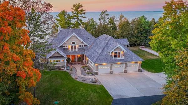 1242 Maple Leaf TRL NW, Walker, MN 56484