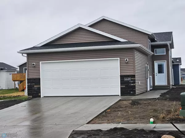 6649 Samuel DR, Horace, ND 58047