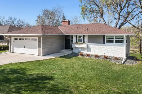 Minneapolis, MN 55417,6120 Loren DR