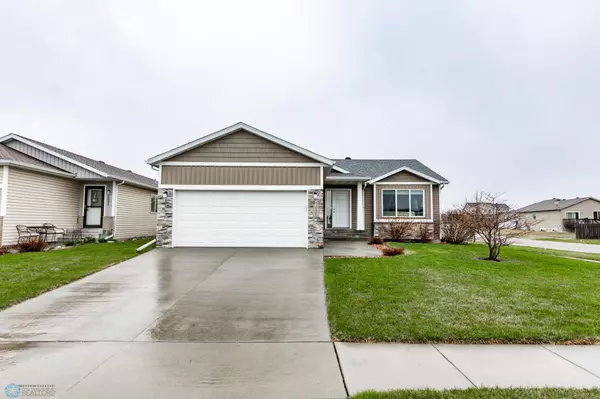 5505 38th AVE S, Fargo, ND 58104