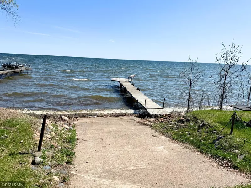15427 Twilight RD, Kathio Twp, MN 56359