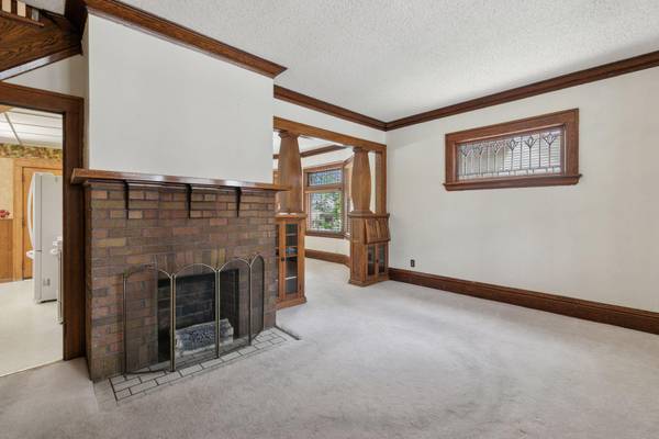 945 Sherburne AVE,  Saint Paul,  MN 55104