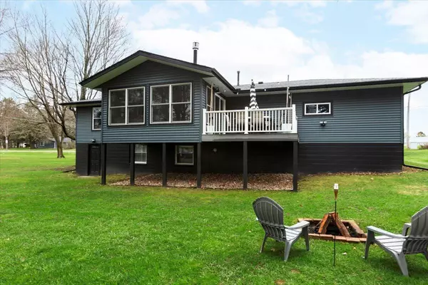 Amery, WI 54001,317 Deronda ST