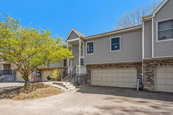 Eden Prairie, MN 55346,7247 Bren LN
