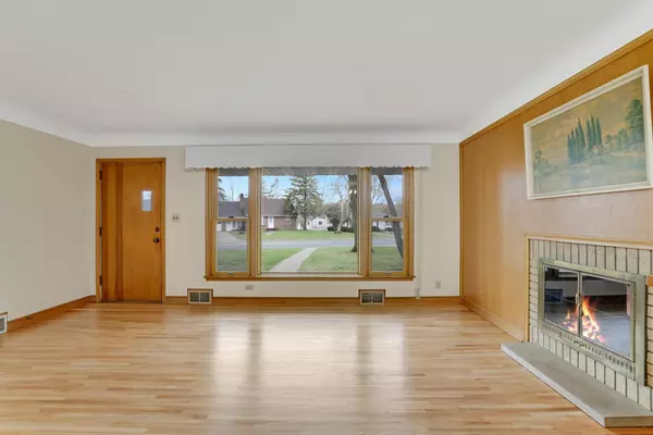 Roseville, MN 55113,1245 Oakcrest AVE