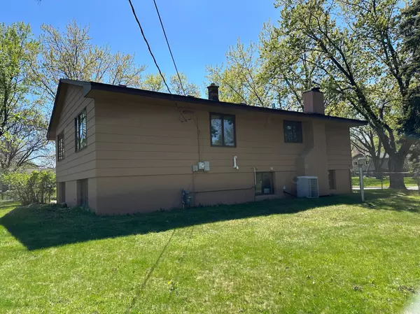 Roseville, MN 55113,2748 Kent ST