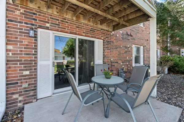 Woodbury, MN 55125,6309 Alderwood #C