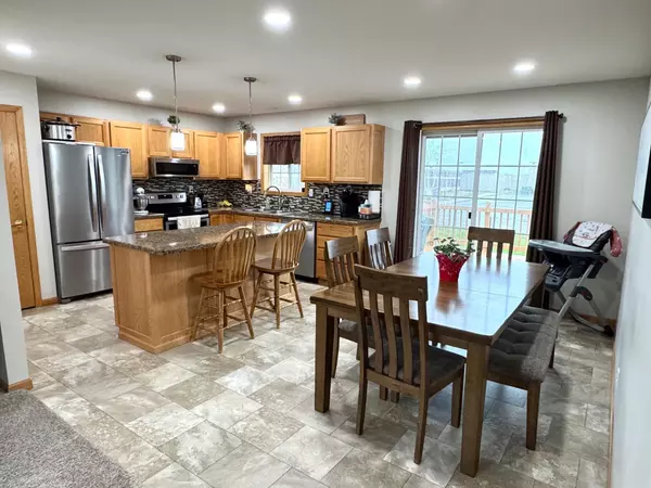 Roseau, MN 56751,301 7th ST SW