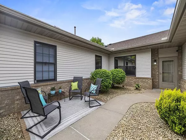 Rosemount, MN 55068,15032 Derby CIR
