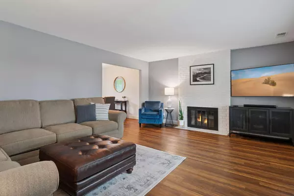 Burnsville, MN 55337,11130 Carver CT