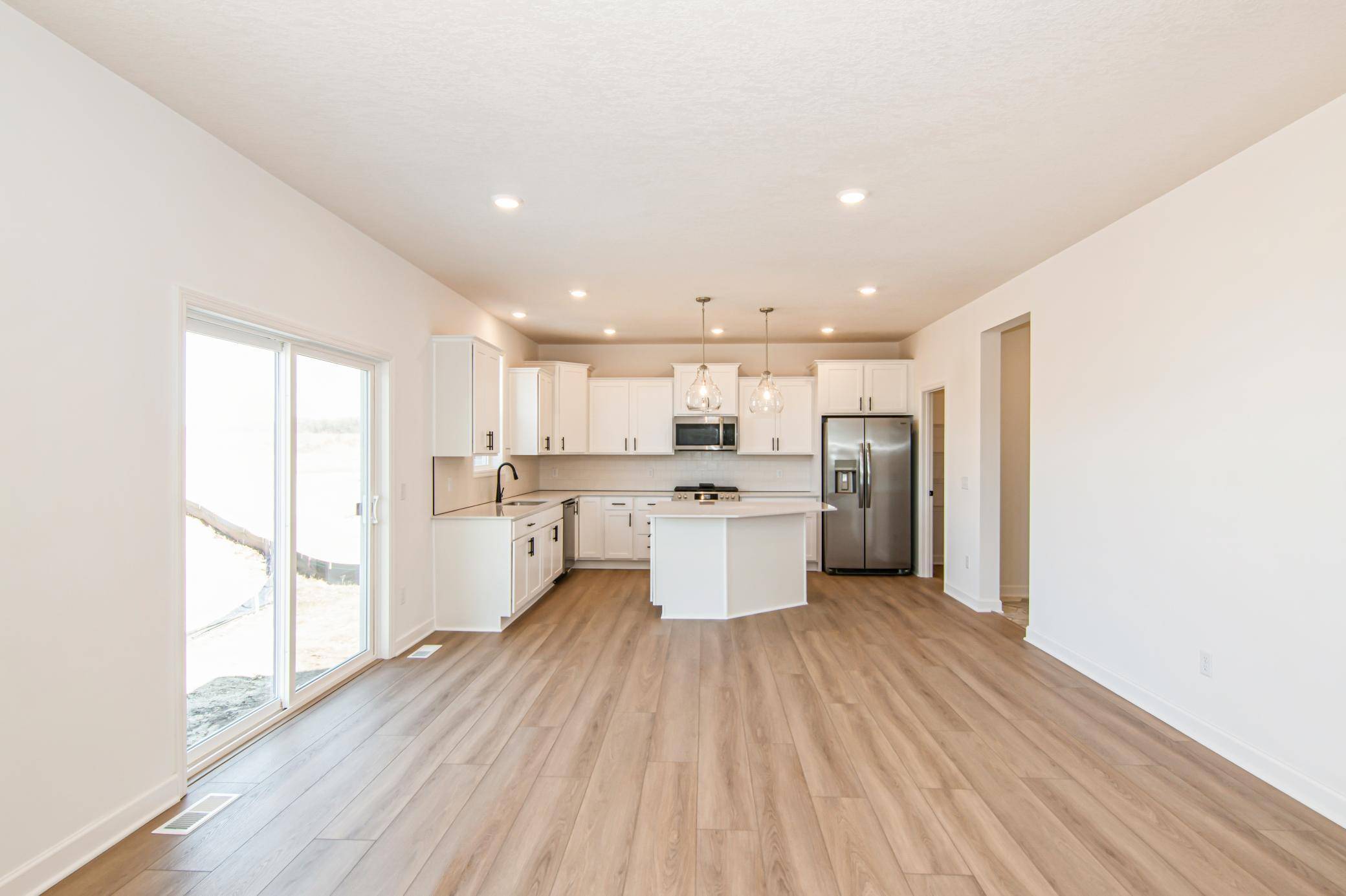 Rochester, MN 55901,899 Londonderry DR NW