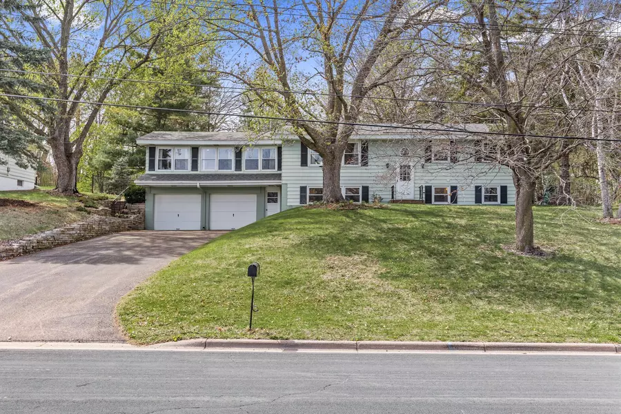 9900 Abbott AVE S, Bloomington, MN 55431