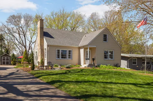 750 Pleasant ST, Excelsior, MN 55305