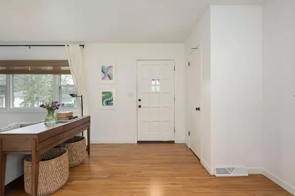 Bloomington, MN 55431,8943 York RD S