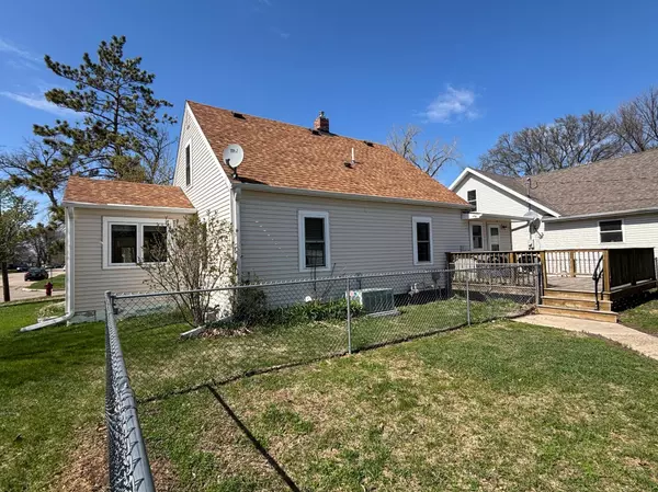 Morris, MN 56267,511 W 7th ST