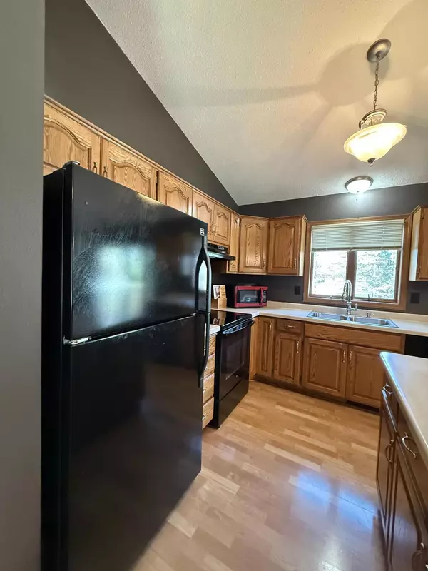 Sartell, MN 56377,207 12th ST N