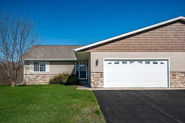 850 W Ridge CT #50, New Richmond, WI 54017