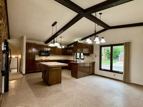 Albert Lea, MN 56007,1010 Martin RD