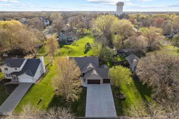 Maple Grove, MN 55369,9467 Niagara LN N