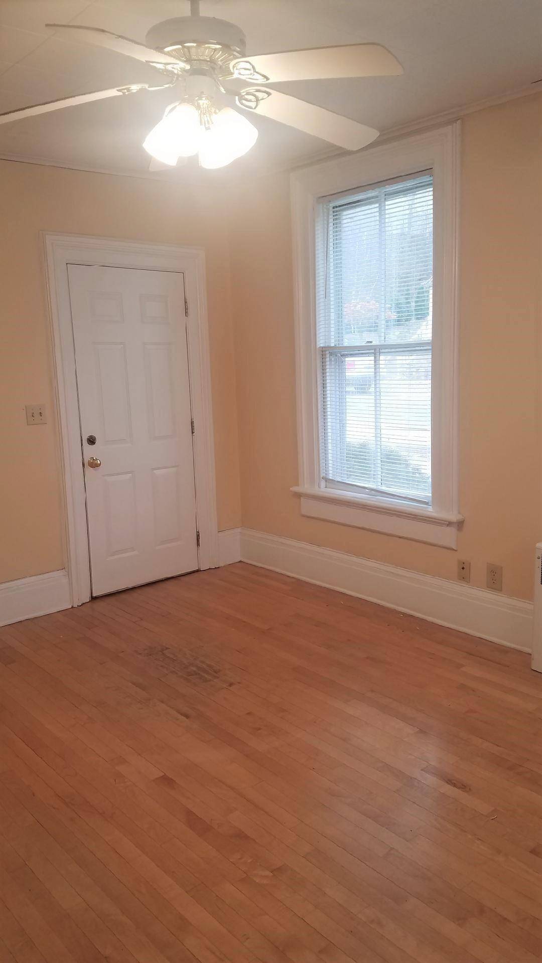 Stillwater, MN 55082,517 2nd ST S ##1