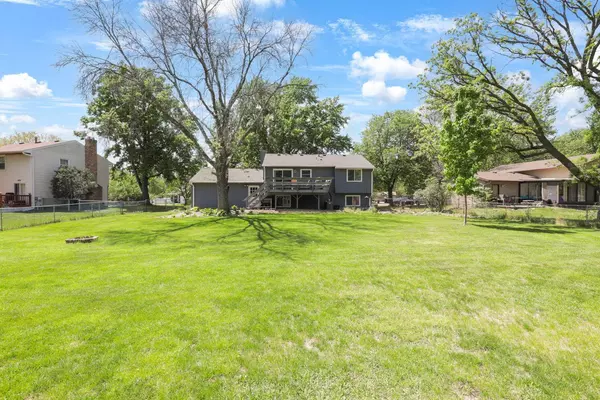 Brooklyn Park, MN 55443,7416 Beard AVE N