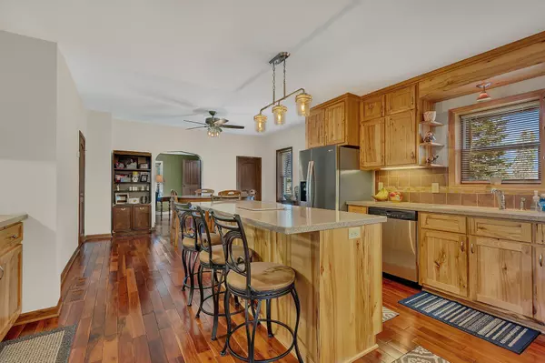 Little Falls, MN 56345,1002 3rd AVE NE