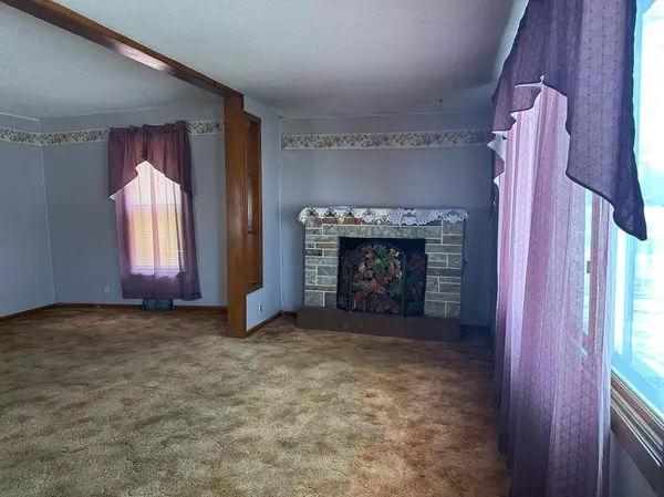 Luverne, MN 56156,207 N Kniss AVE