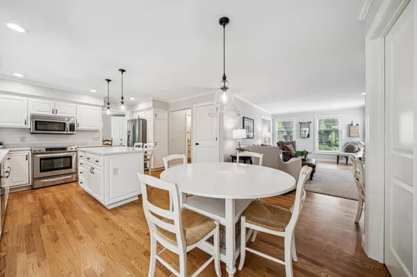 Eagan, MN 55123,3707 Woodland TRL