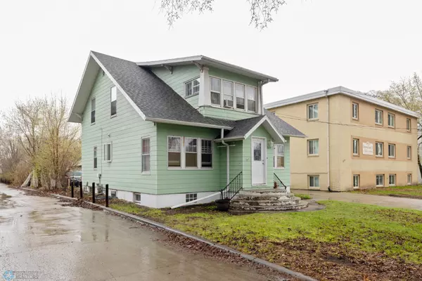 Fargo, ND 58102,803 10th AVE N