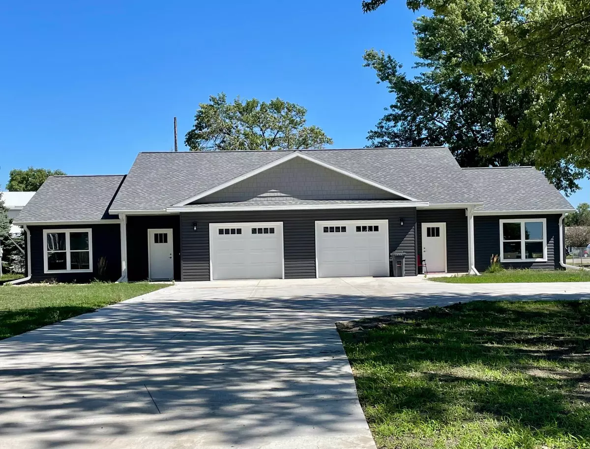 Edgerton, MN 56128,950 1st AVE #1
